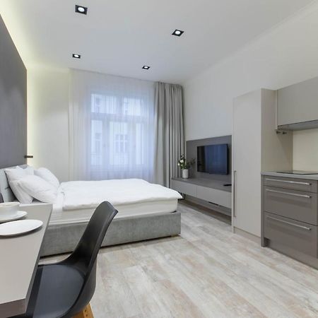 Lampi Aparthotel Prague Praga Exterior foto