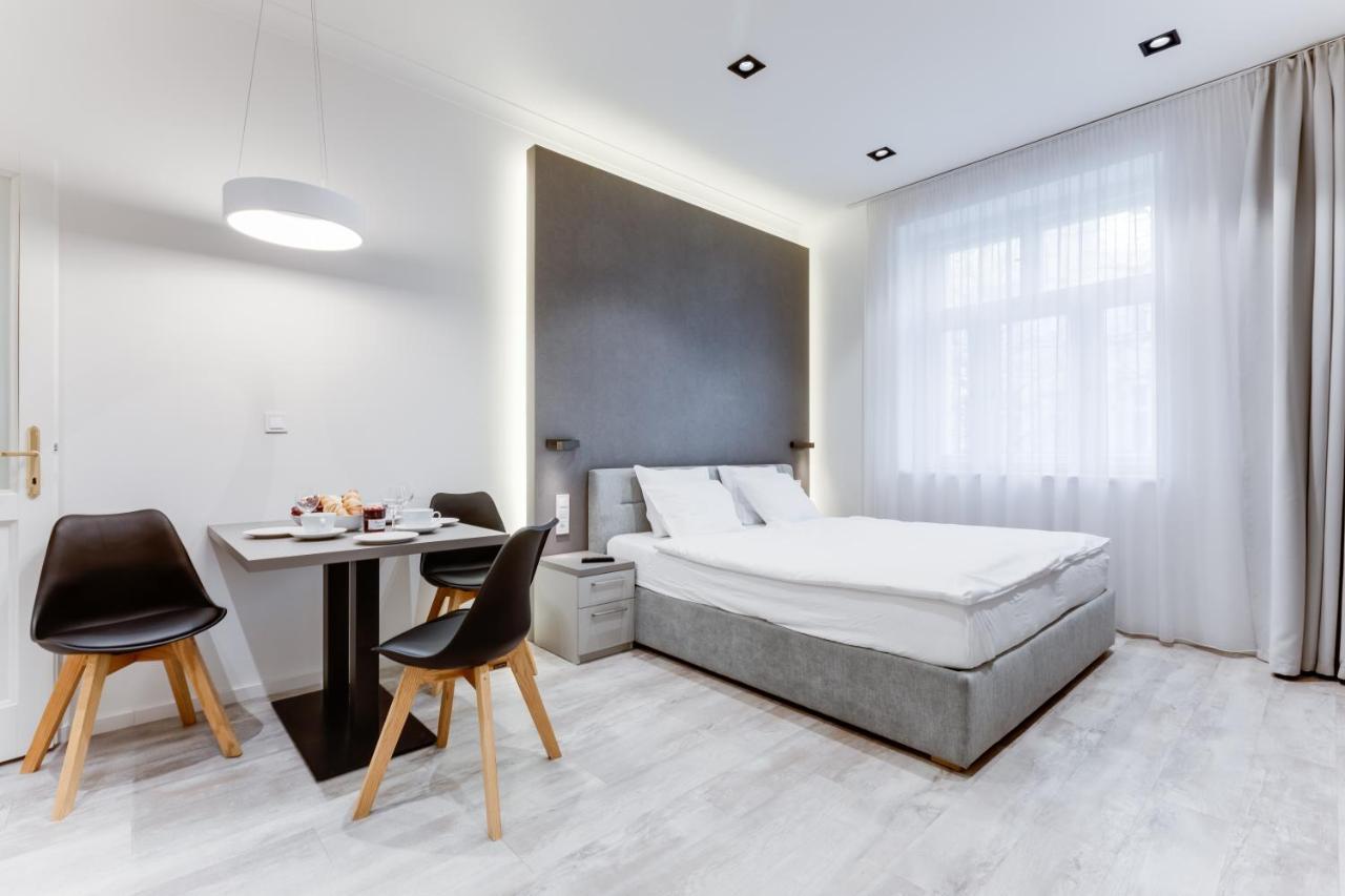 Lampi Aparthotel Prague Praga Exterior foto