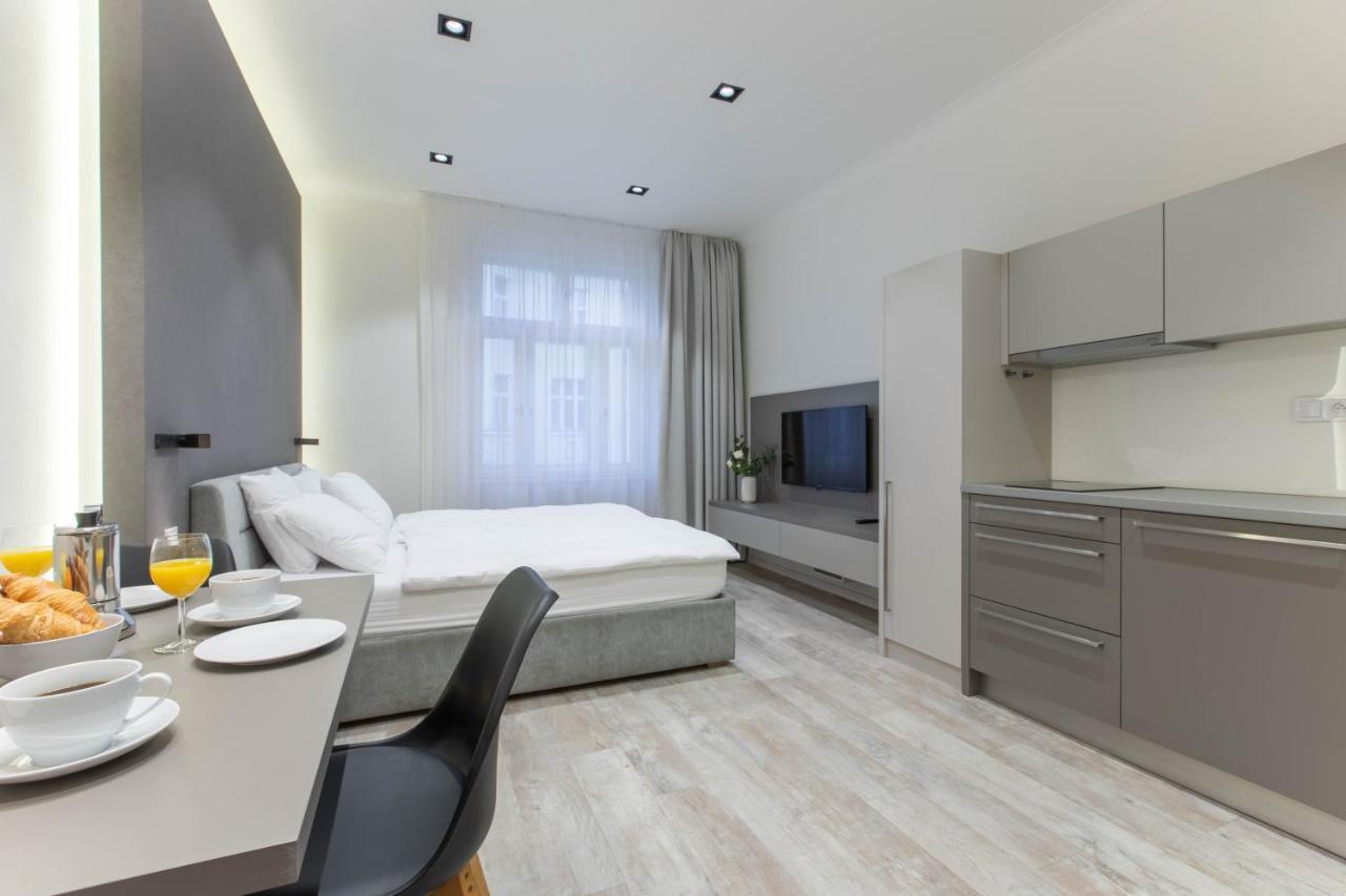 Lampi Aparthotel Prague Praga Exterior foto